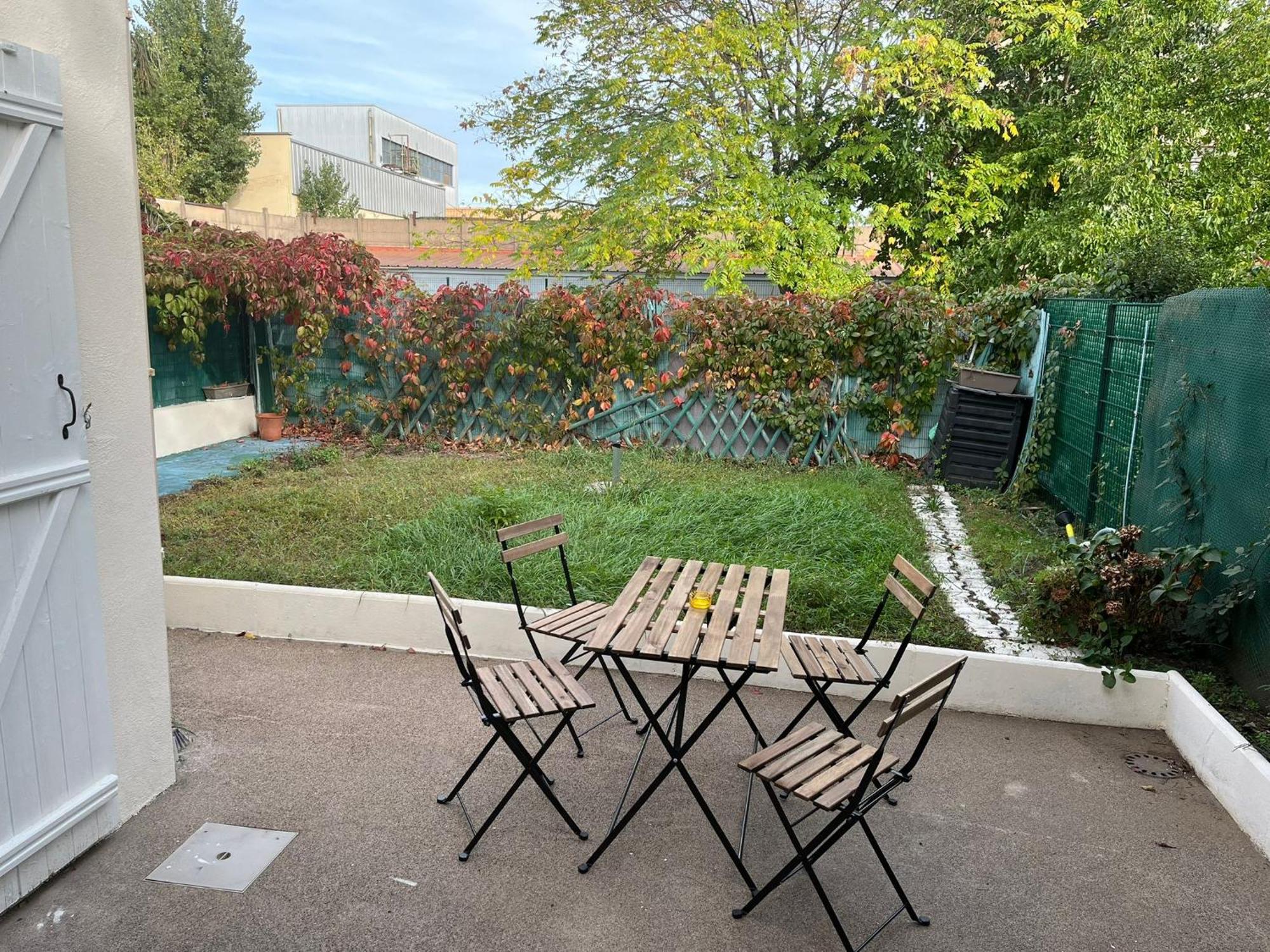 Ferienhaus Charmante Maison Avec Jardin Sans Vis-a-vis *