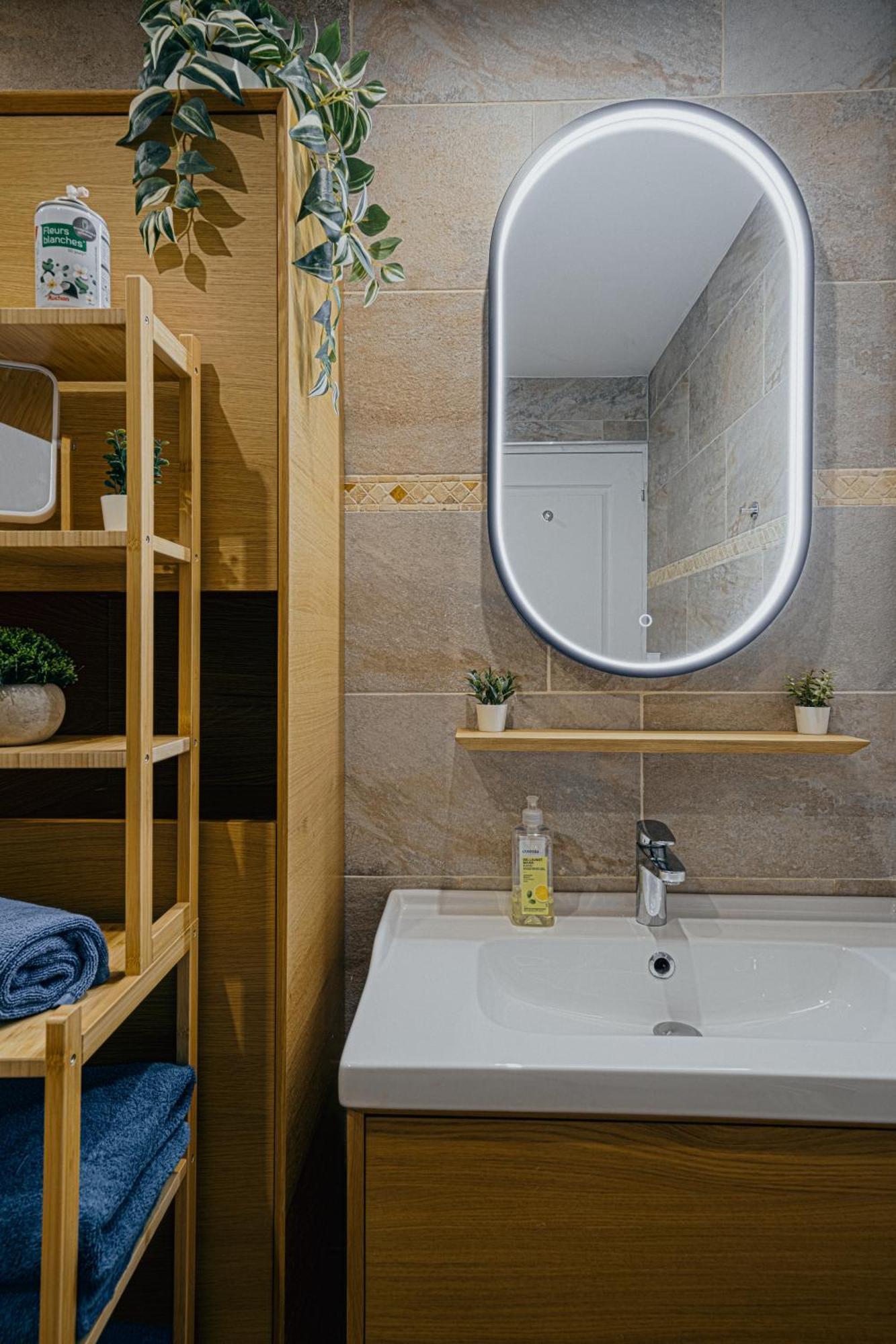 Charmante Maison Avec Jardin Sans Vis-a-vis Saint-Fons